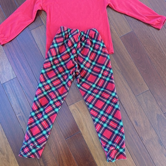 Girls Christmas pj set size small. - Picture 5 of 6
